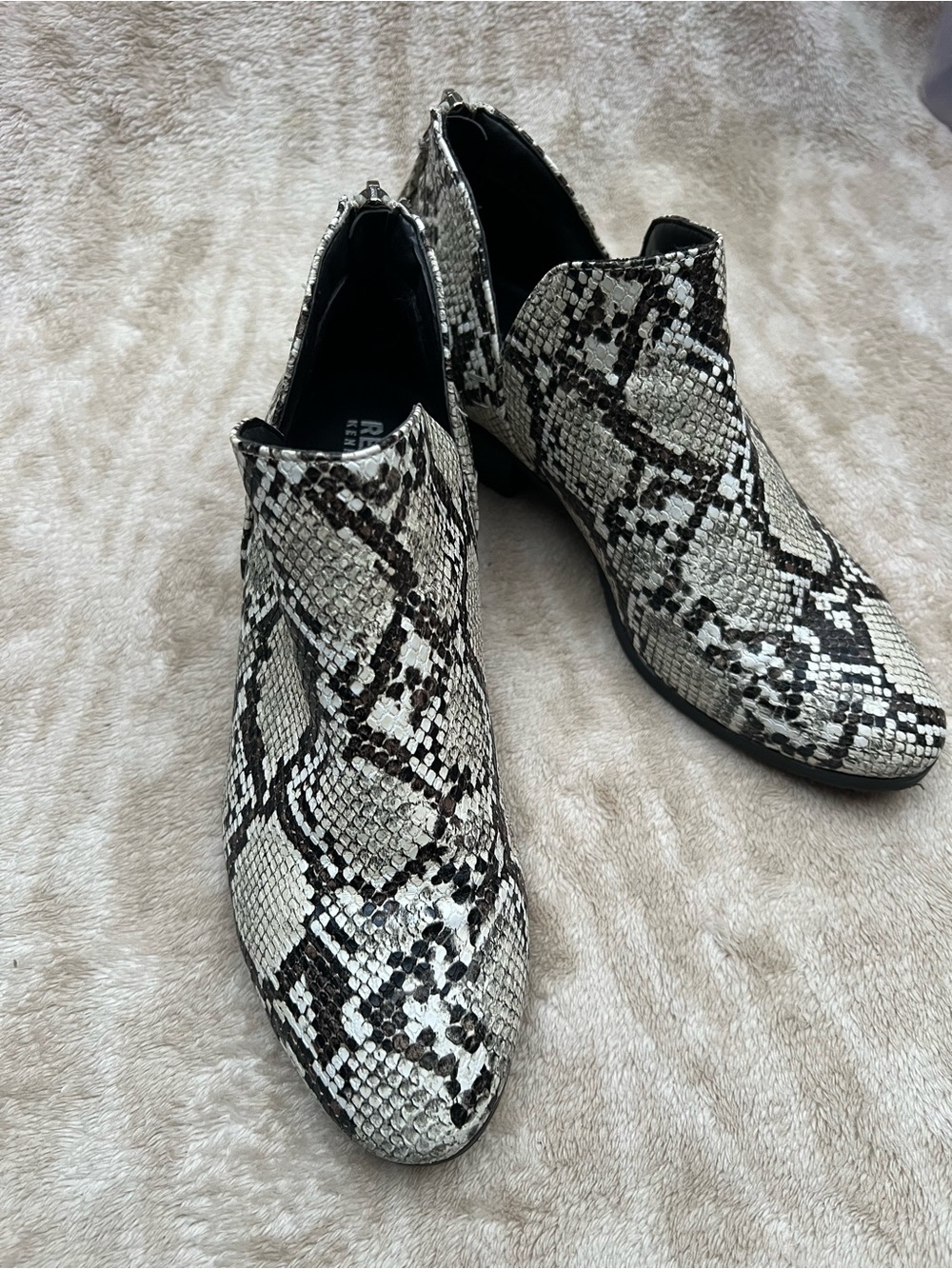 Kenneth Cole Reaction Snake-Print Ankle Boots - Black & White size 7
